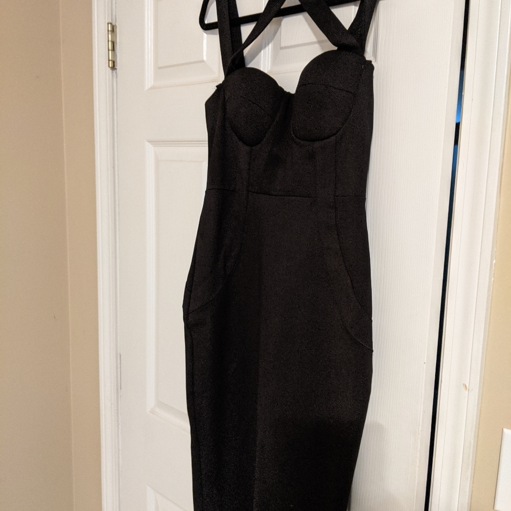 Fashionova little black dresd